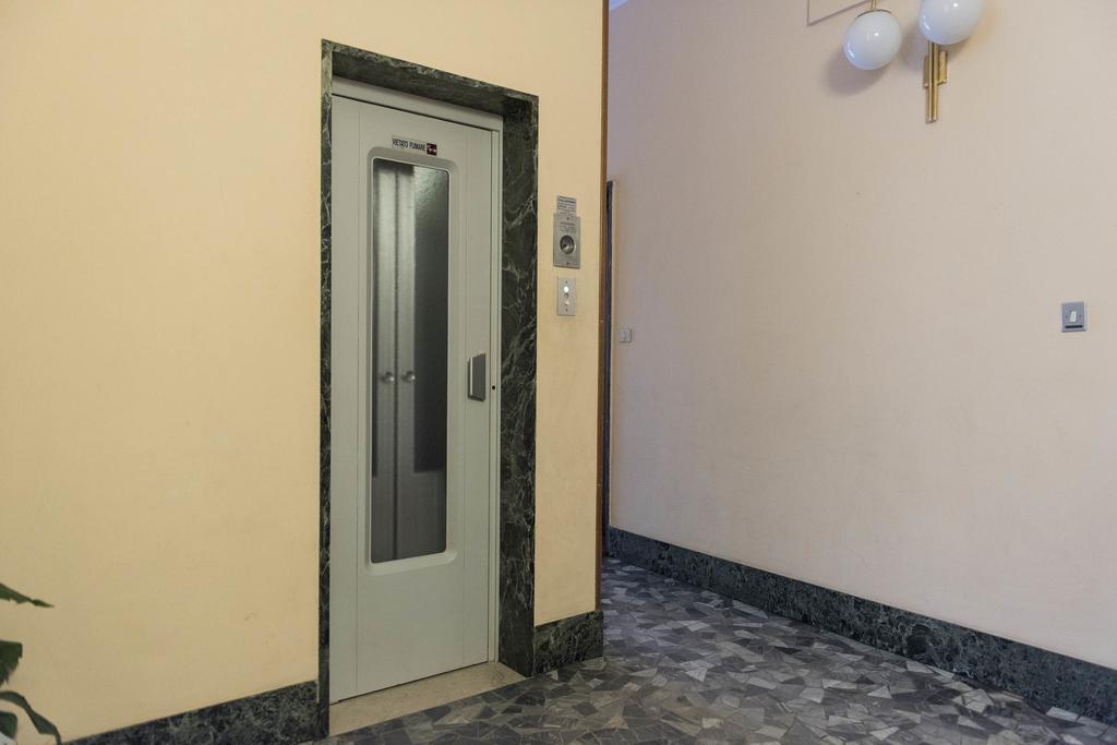 Pied A Terre Sant'Agostino Apartment มิลาน ภายนอก รูปภาพ