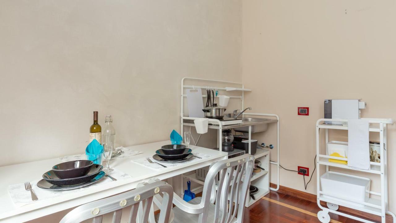 Pied A Terre Sant'Agostino Apartment มิลาน ภายนอก รูปภาพ